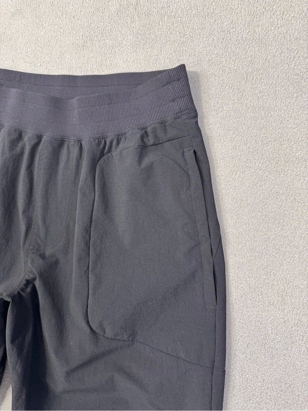 ALO Yoga Co-Op Joggers, Men's Black Performance Track Joggers, Medium